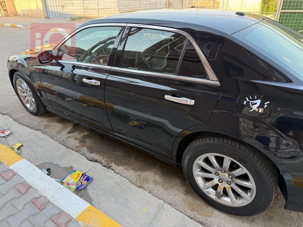 كرايسلر 300